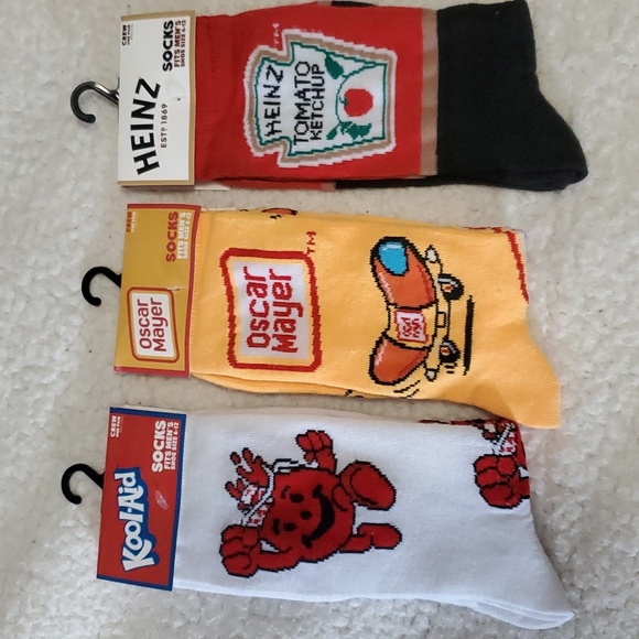 Beautiful 4pc nostalgic socks - Picture 1 of 4